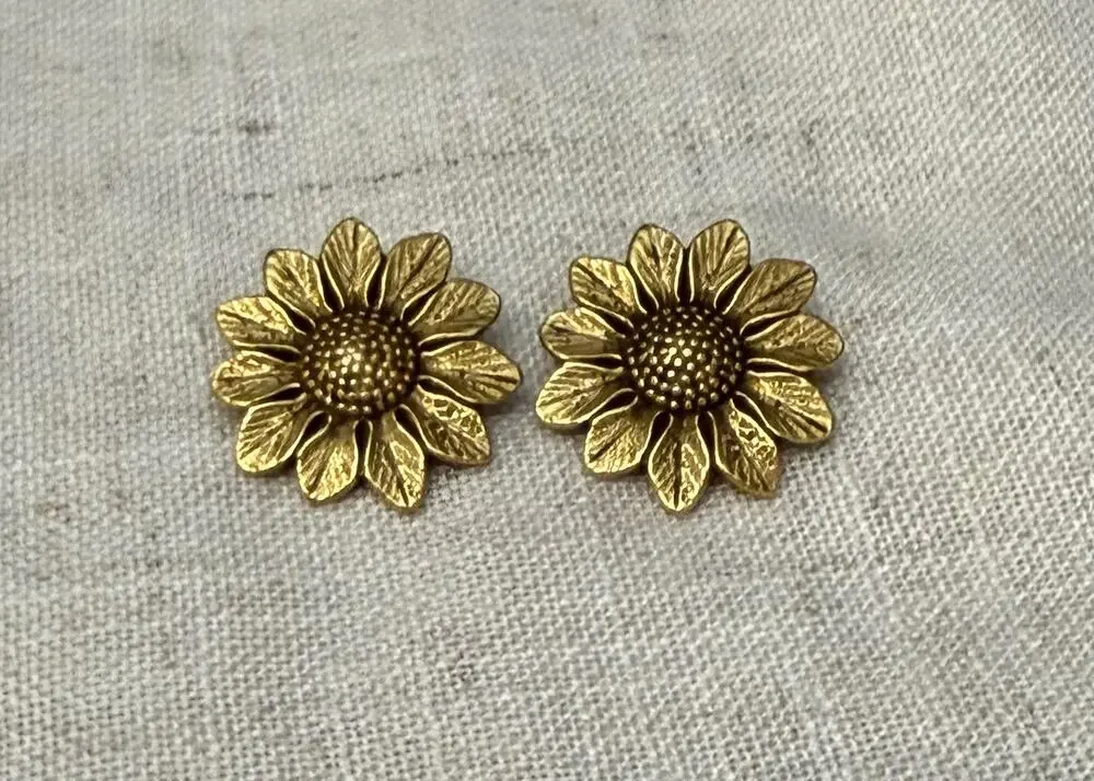 Vintage Gold Tone Sunflower Daisy Clip On Earrings Textured Floral Signed Boho
